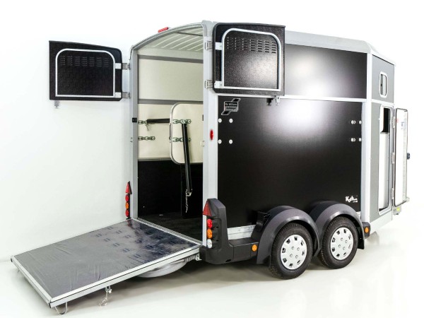 Ifor Williams Pferdeanhänger HB511|Sattelkammer|schwarz